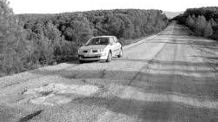 El sector turístico exige el arreglo de la carretera de Granadilla