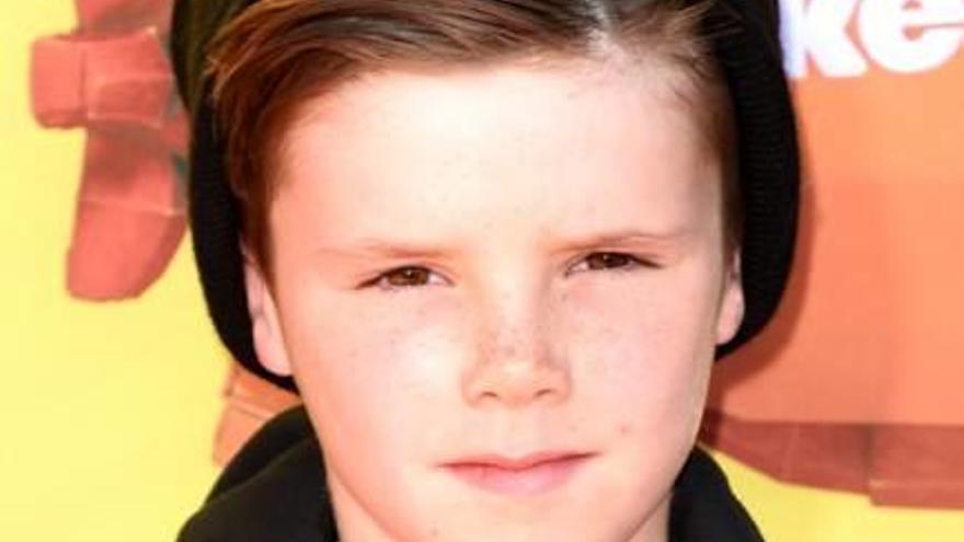 Cruz Beckham,  de 11 años, debuta  como cantante