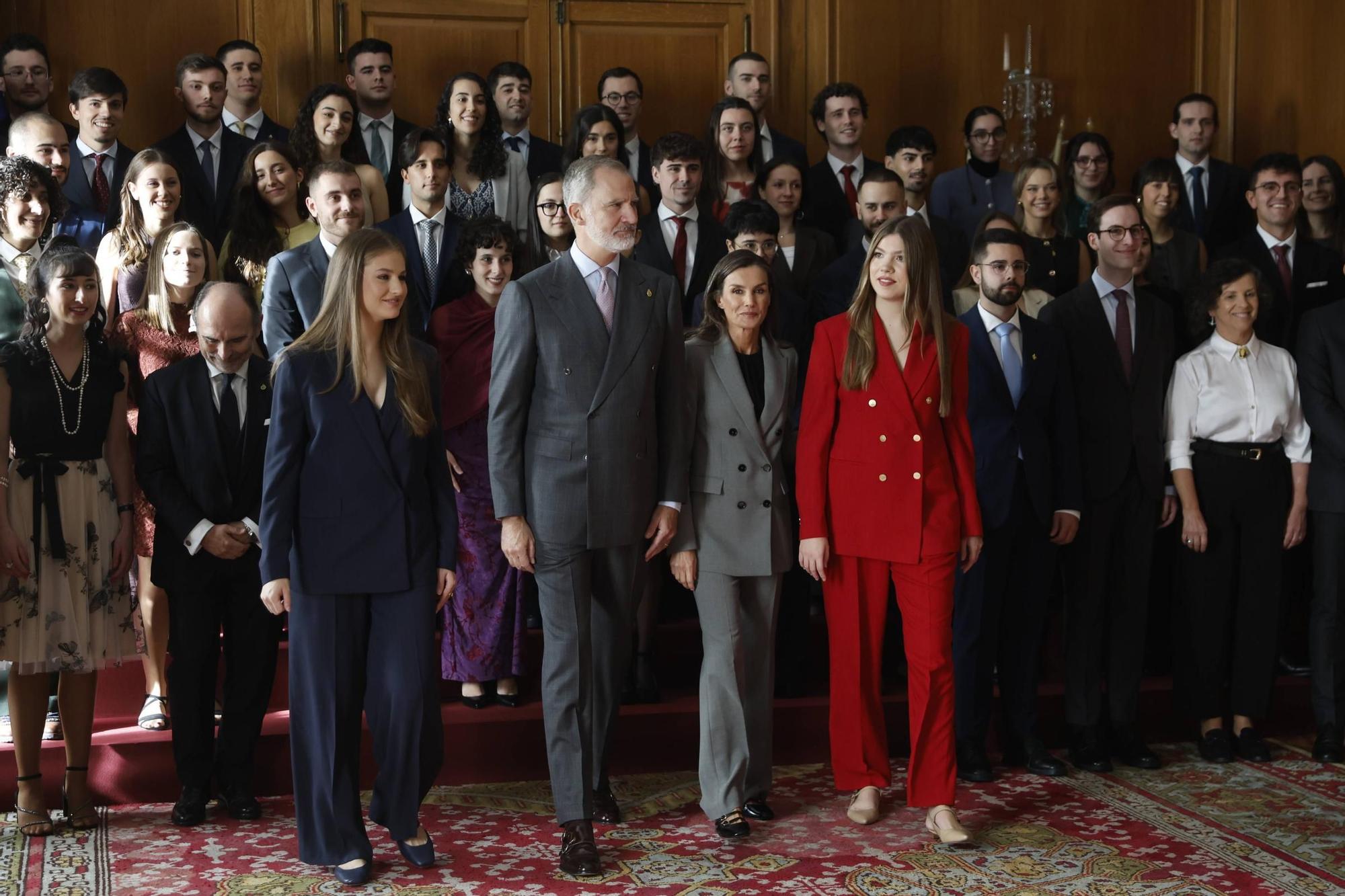 EN IMÁGENES: Así ha sido el encuentro de la Familia Real con  Premios Fin de Grado 2024 de la Universidad de Oviedo