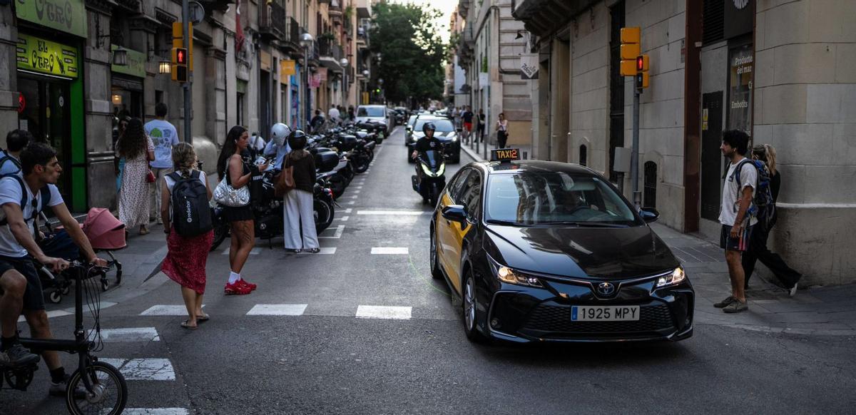 Barcelona explora com pot reformar la Travessera de Gràcia Barcelona explora com pot reformar la Travessera de Gràcia