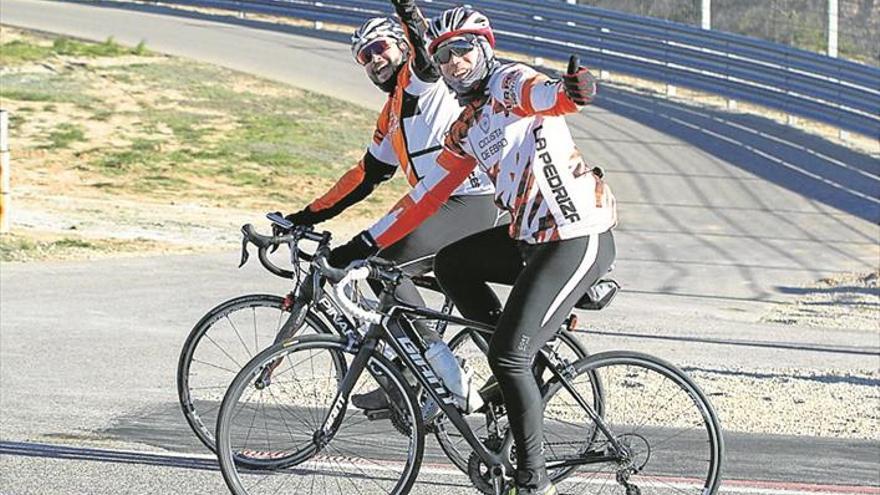 Las bicis de la Invernal inundan Motorland