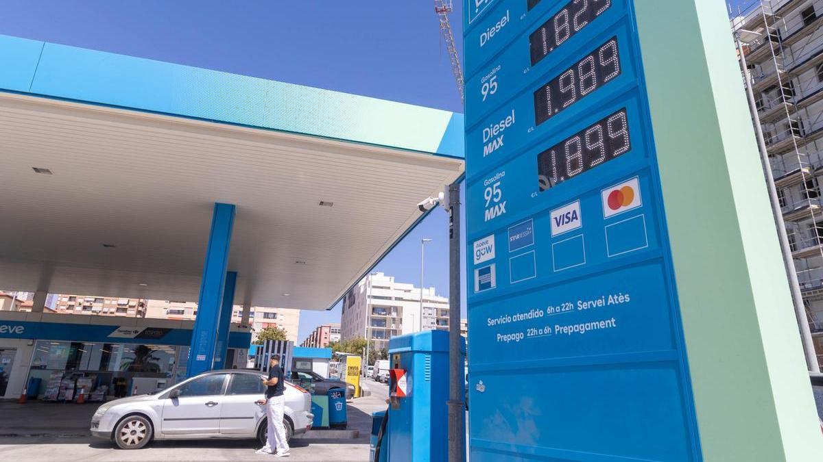 Septiembre llega con una subida del precio de la gasolina y un alivio en el gasoil