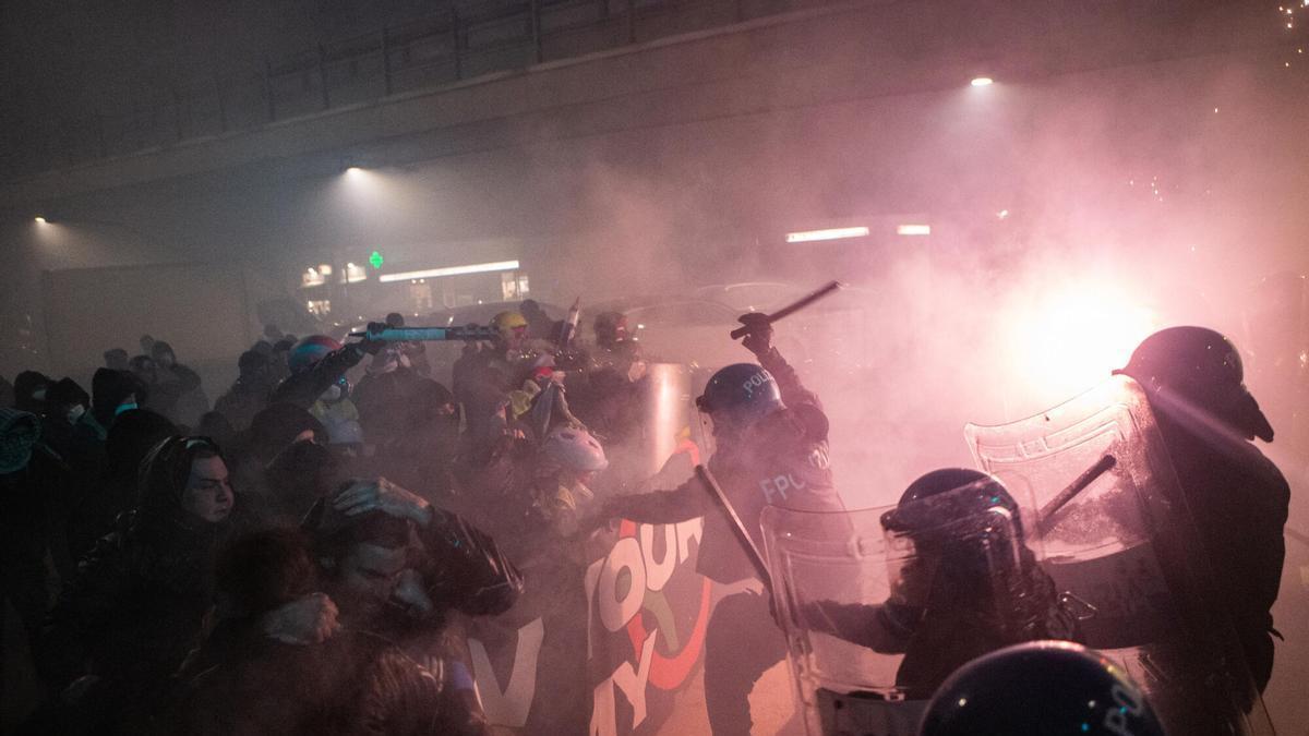 Italy Protests: Police Clash with Olympic Opponents in Milan