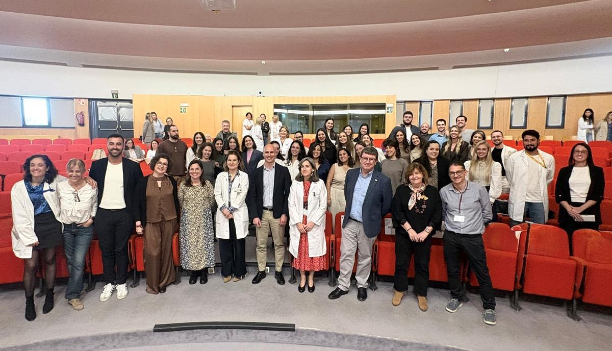 Residentes, autoridades y docentes, en la despedida de este martes
