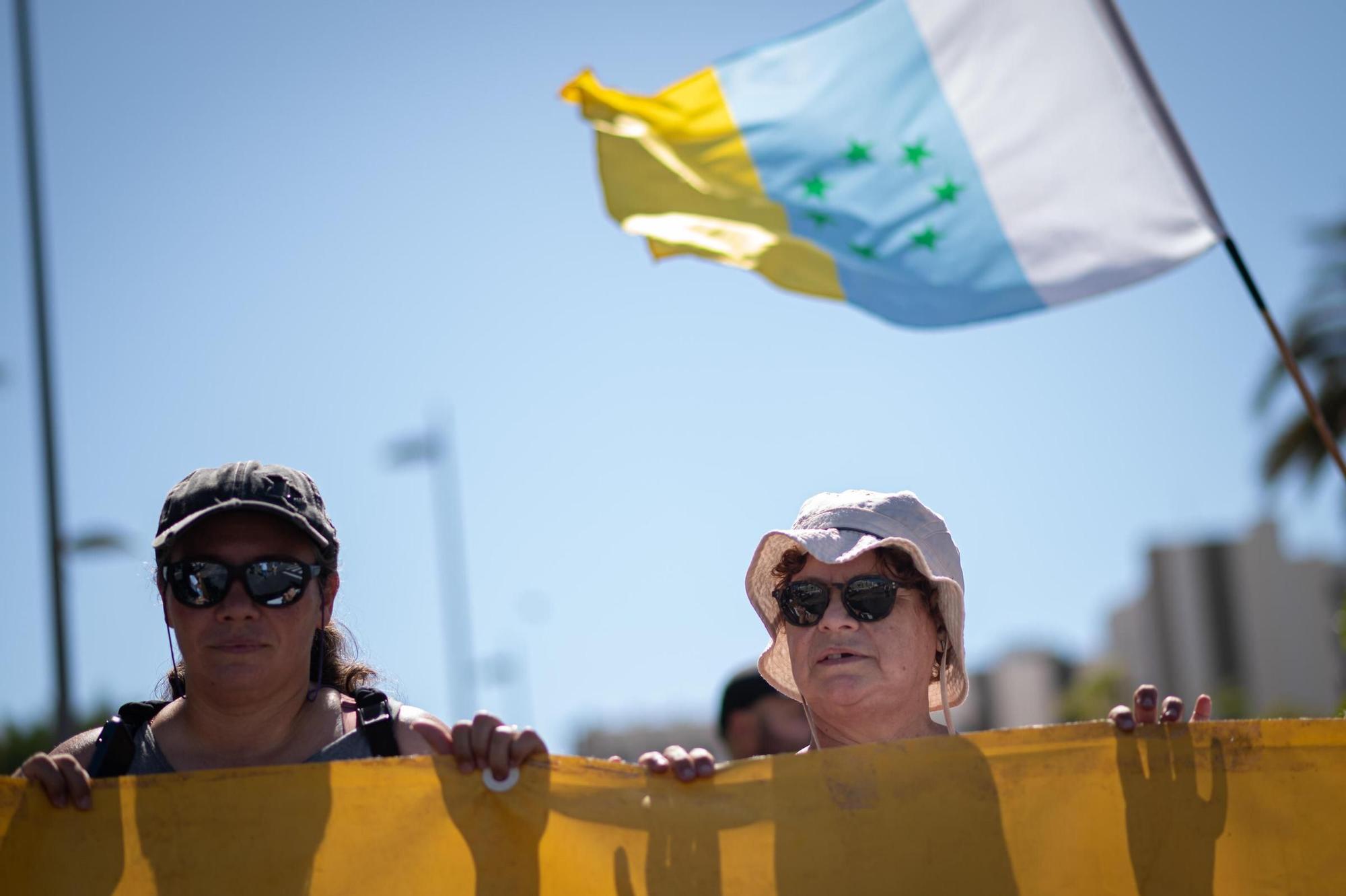 Todas las imágenes de la manifestación del 20-O en Tenerife