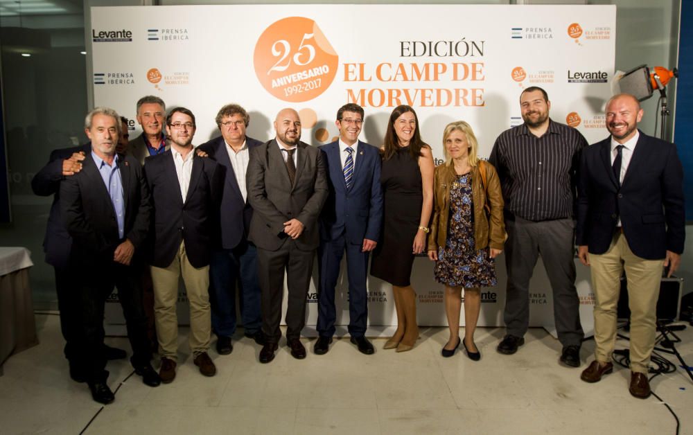 Gala 25 Aniversario Levante-EMV Edición Camp de Morvedre. Alcaldes de la comarca junto al president de la diputació, Jorge Rodríguez y el vicepresident, Toni Gaspar