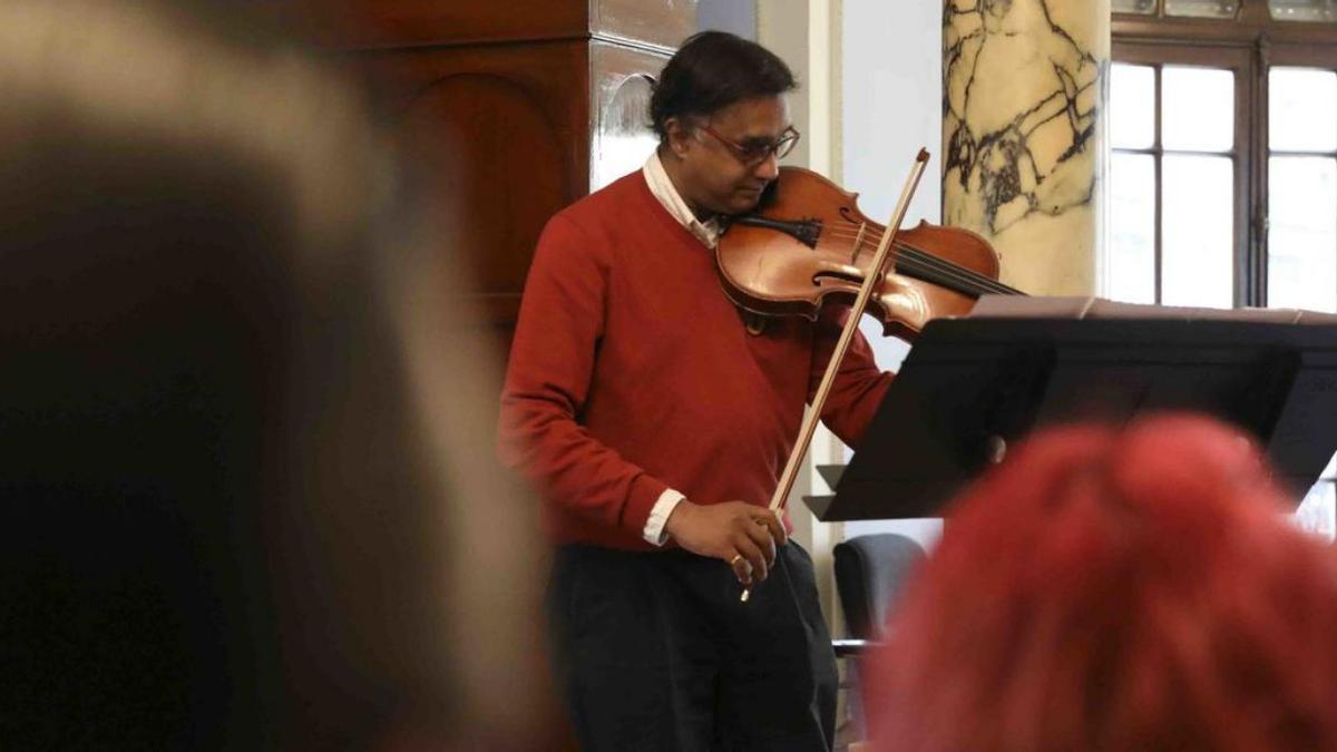 Ashan Pillai toca en el auditorio del Conservatorio  | RICARDO SOLÍS