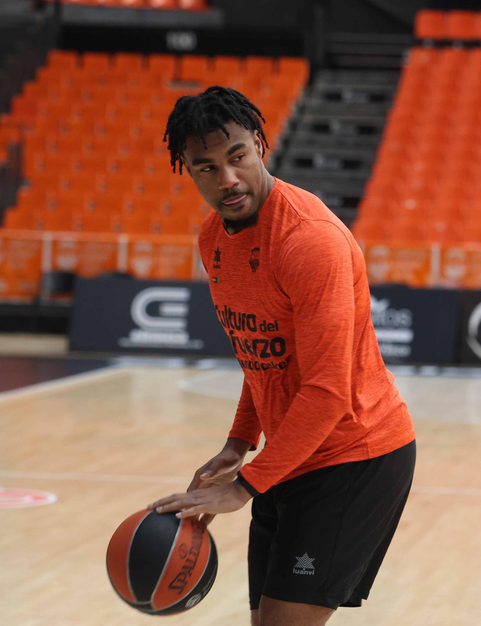 Entrenamiento previo al partido de Euroliga frente al  Meridianbet de Belgrado