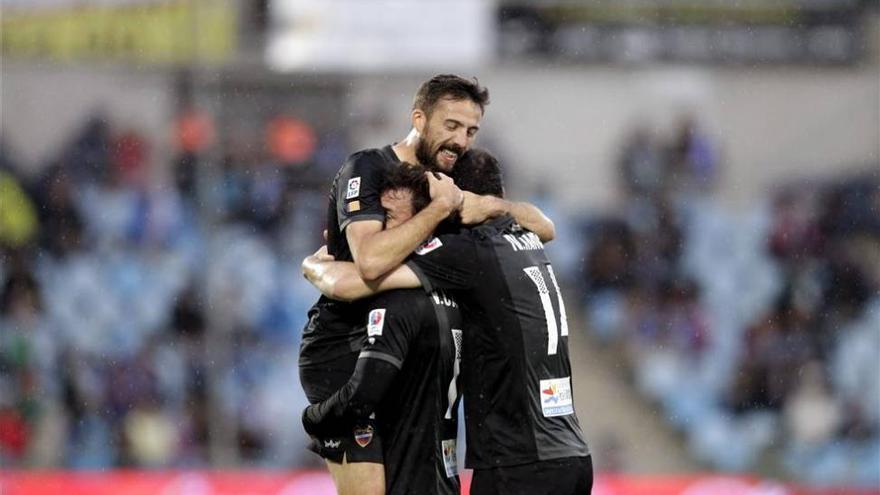 Un cabezazo de Casadesús da aire al Levante y castiga al Getafe (0-1)