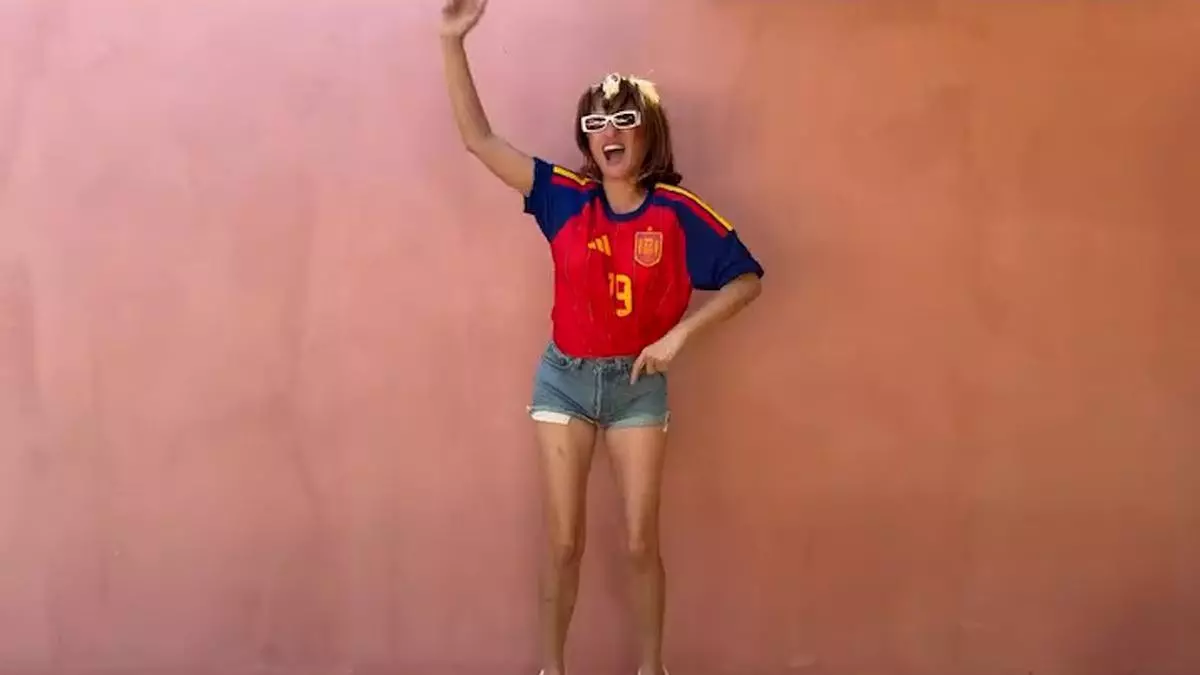 A ritmo de Bad Bunny, así ha celebrado Penélope Cruz la victoria de la selección