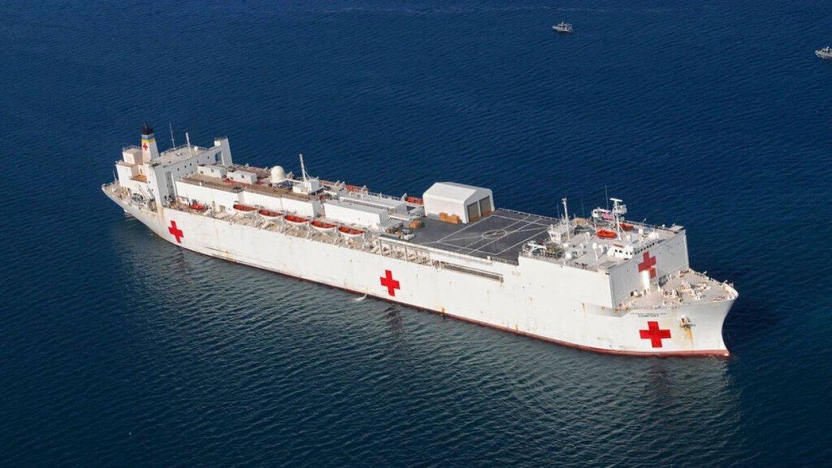 Las fuerzas armadas estadounidenses movilizan dos navíos hospitales
