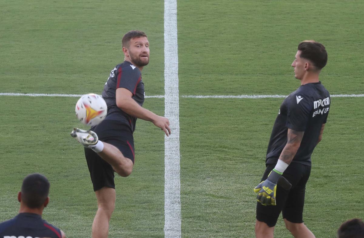 Entrenamiento en el Ciutat antes del encuentro frente al Rayo