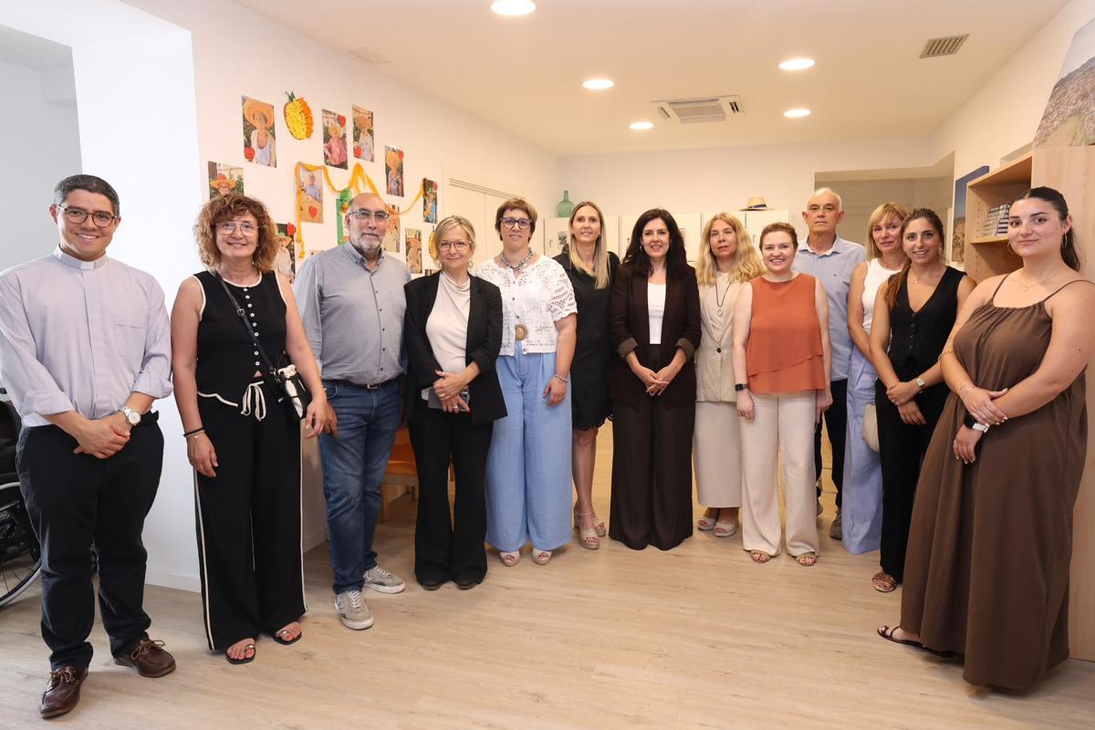 Visita de las autoridades al centro de día de Porreres.