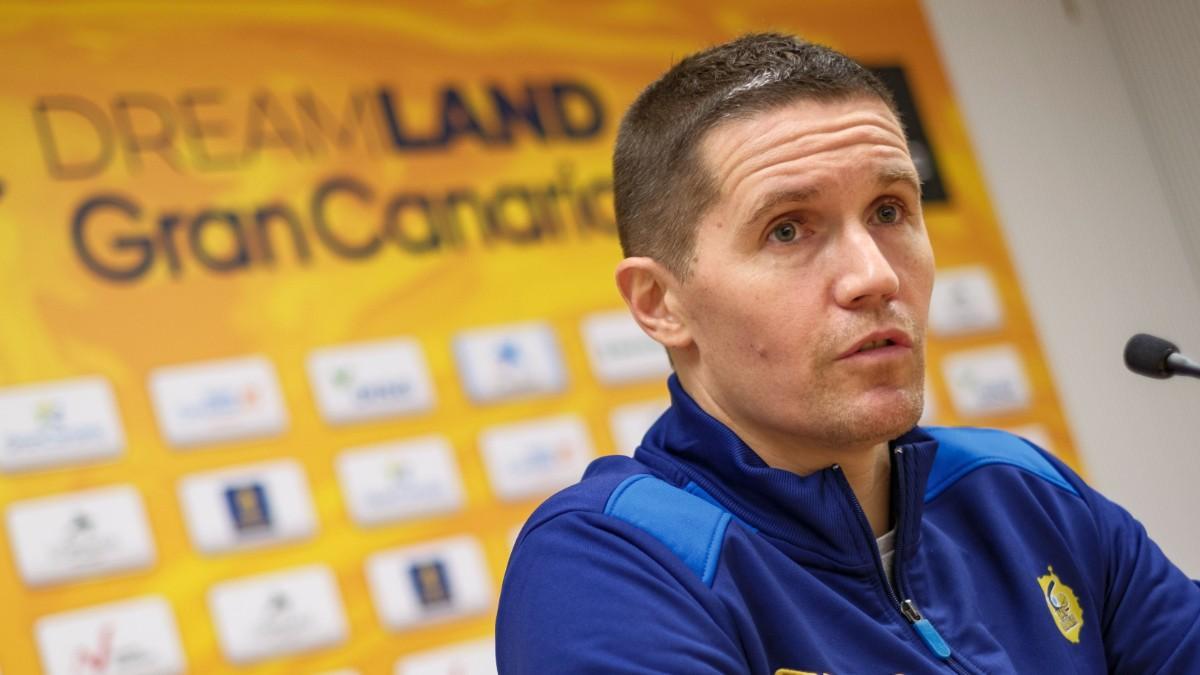 Jaka Lakovic en rueda de prensa