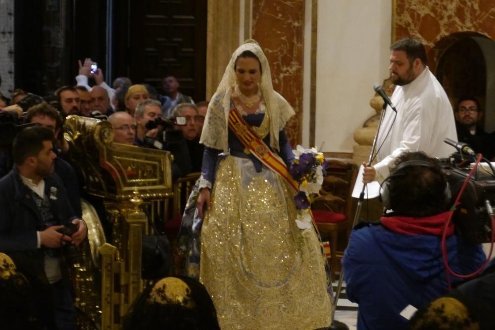 Así desfiló Alicia Moreno y la corte de honor