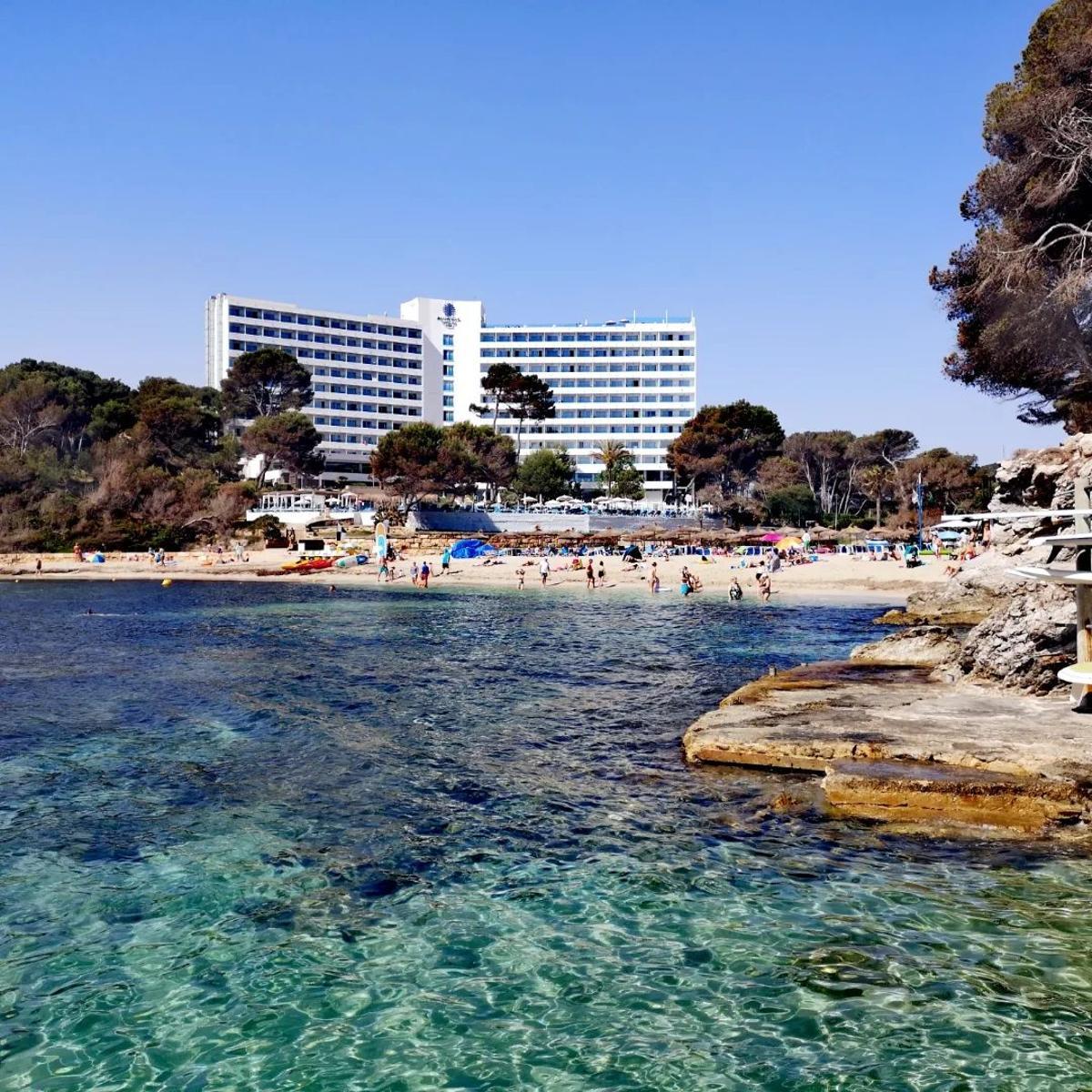 Der Strand von Font de sa Cala ist von Cala Ratjada aus mit der Bimmelbahn zu erreichen.