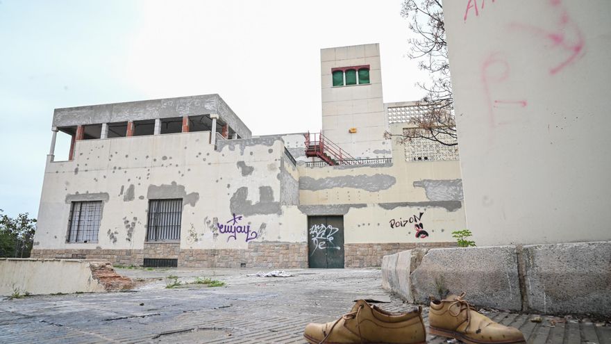 Este es el estado que presenta el Hort del Gat en Elche tras año y medio desde que se paralizaran las obras