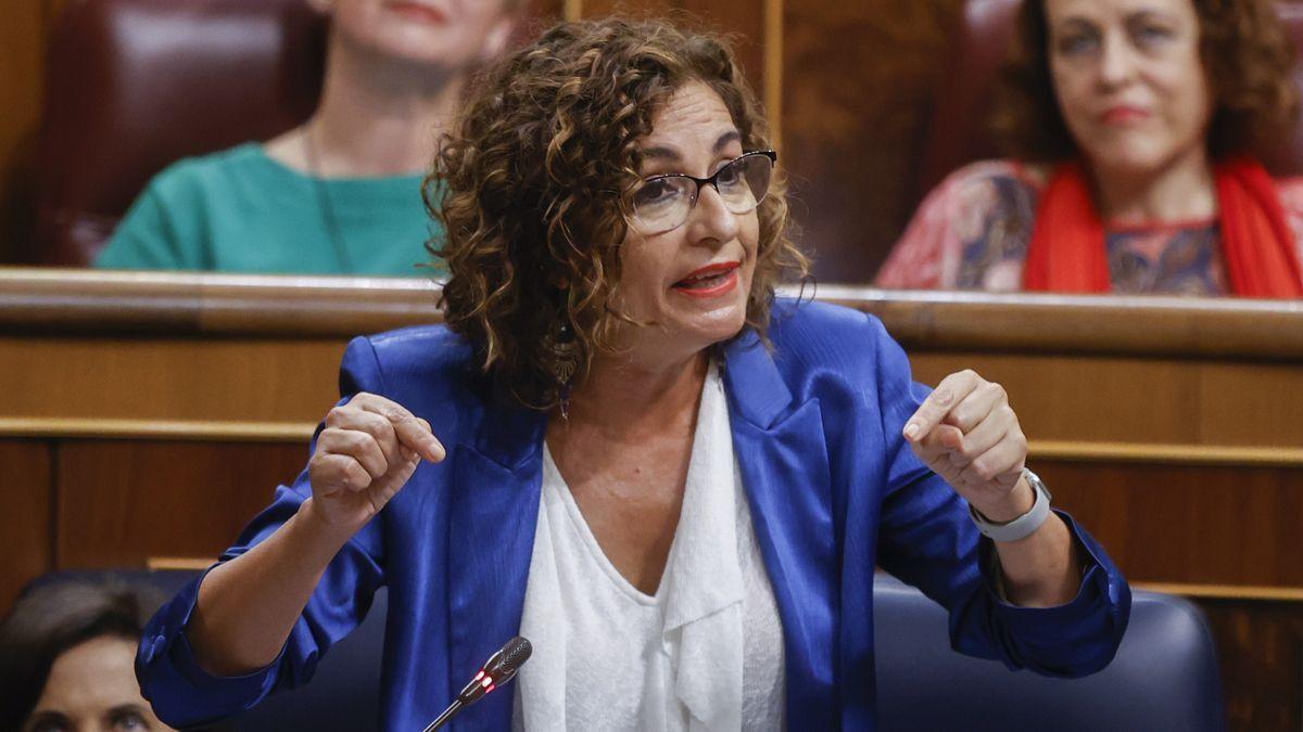 La ministra de Hacienda no descarta un nuevo gravamen para "las grandes fortunas"