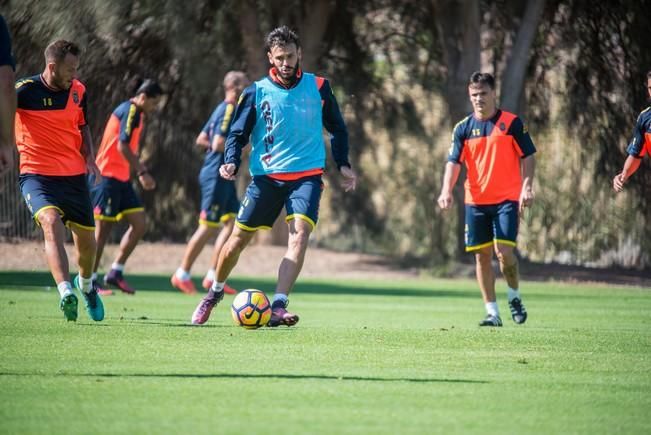 Entrenamiento UD Las Palmas en el campo de Las ...