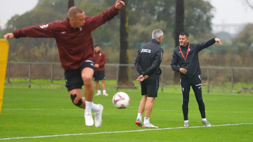 El Córdoba CF vuelve al tajo y pone el foco en el Almería