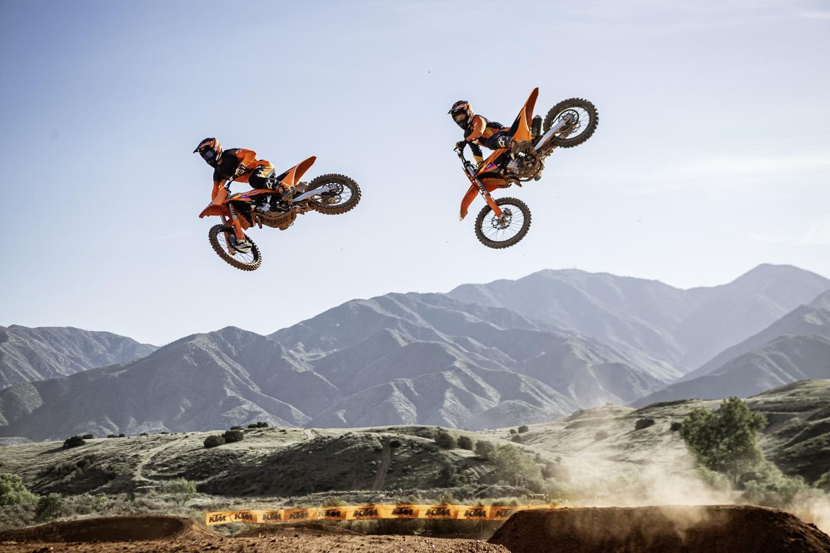 KTM revoluciona el motocross con su gama SX 2026