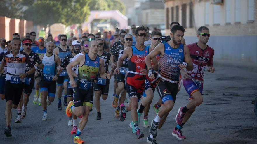 Álvaro Franco e Isabel Pérez reinan en el XIV Duatlón Cros Minero de La Unión