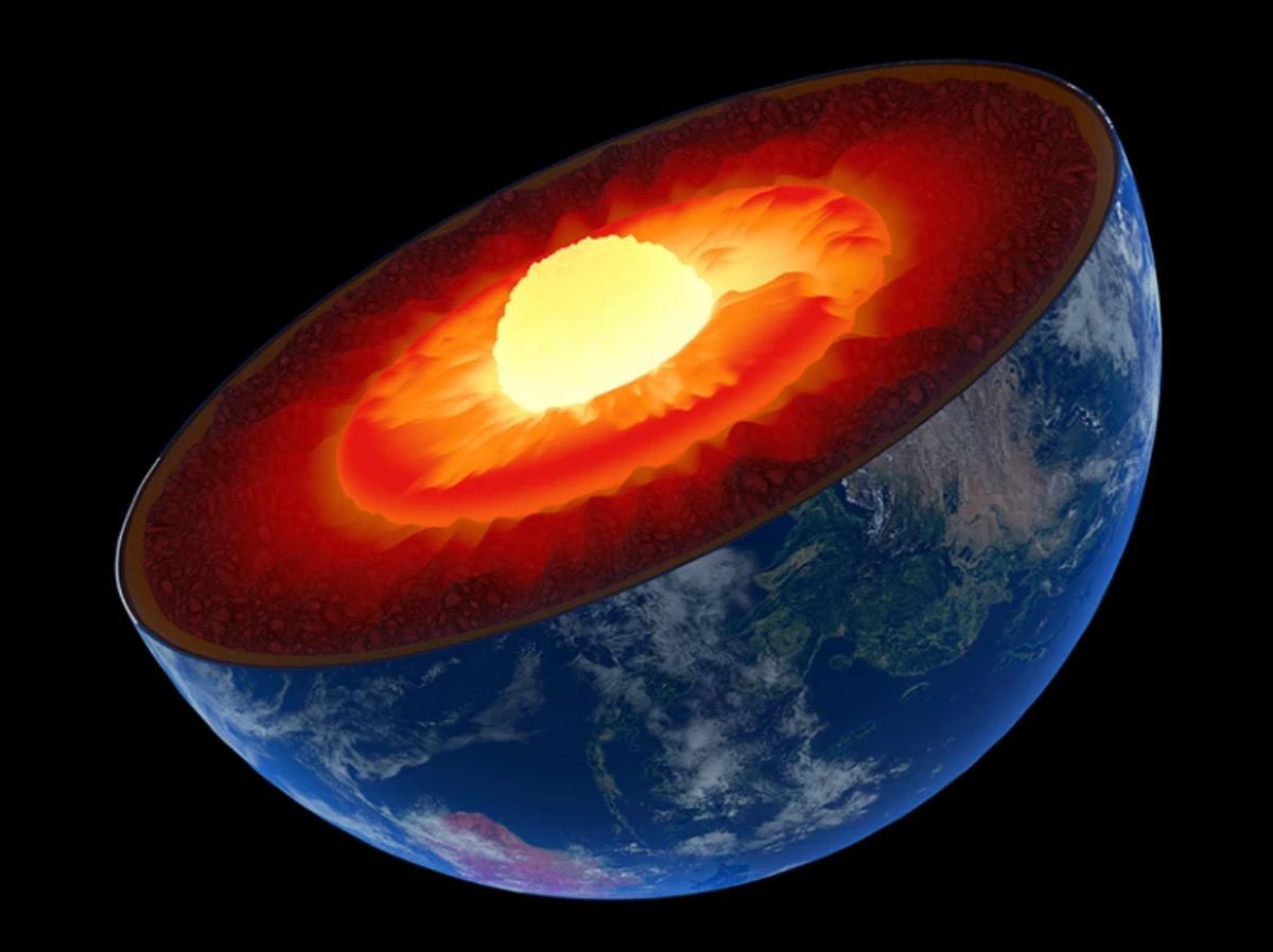 El núcleo interno de la Tierra está hecho principalmente de hierro sólido, y puede girar por separado con respecto a las partes exteriores del planeta.