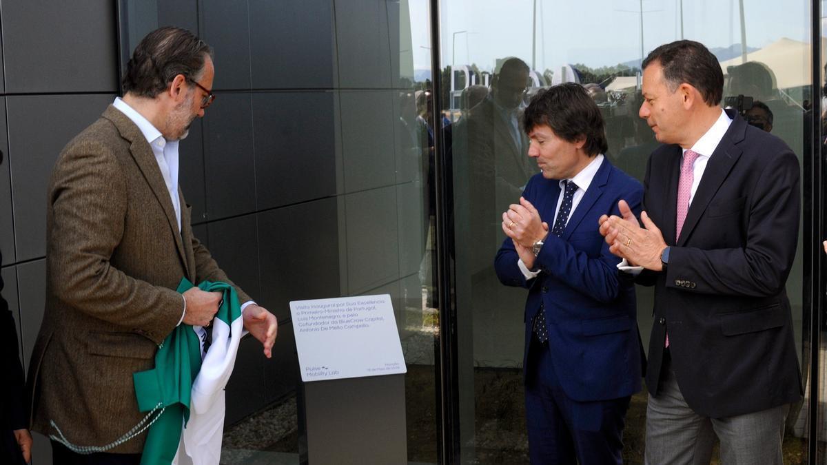 Montenegro, a la derecha, en la inauguración de Pulse Mobility Lab.