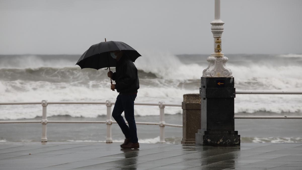 Oleaje en Gijón