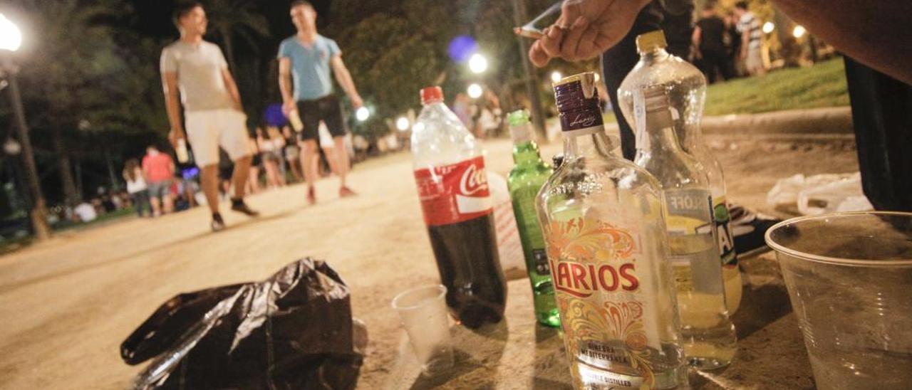 Los universitarios suelen utilizar sus pisos para hacer fiestas, pero también hay casos de botellón.