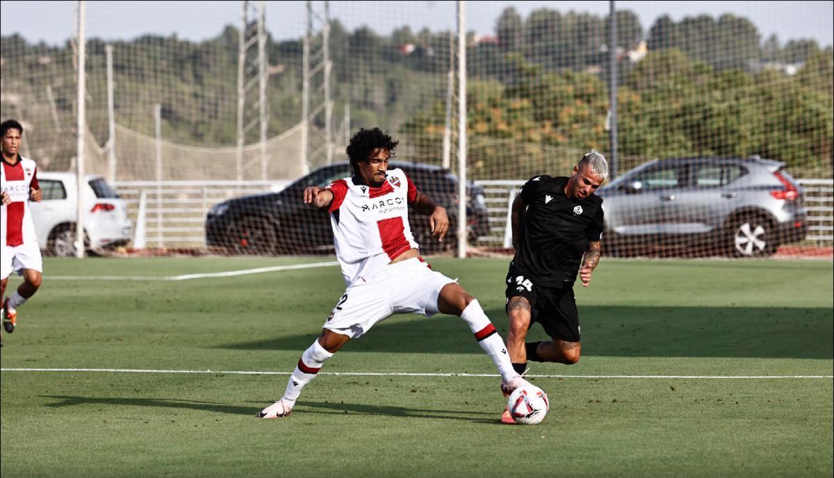 Fabrício Santos, en un partido de pretemporada con el Levante UD