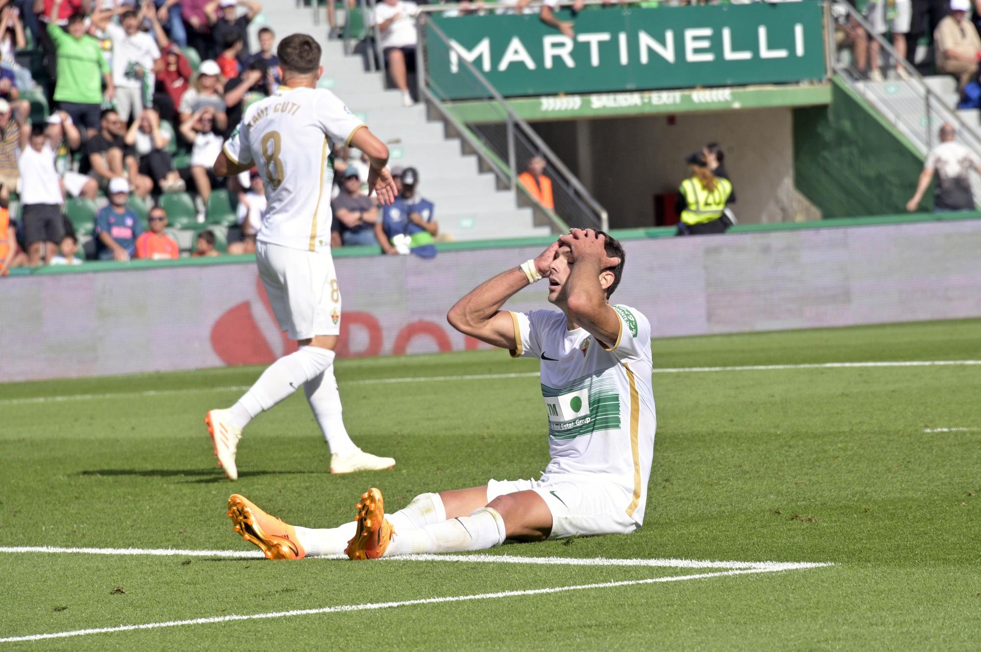 El Elche vacuna al Atlético de Madrid