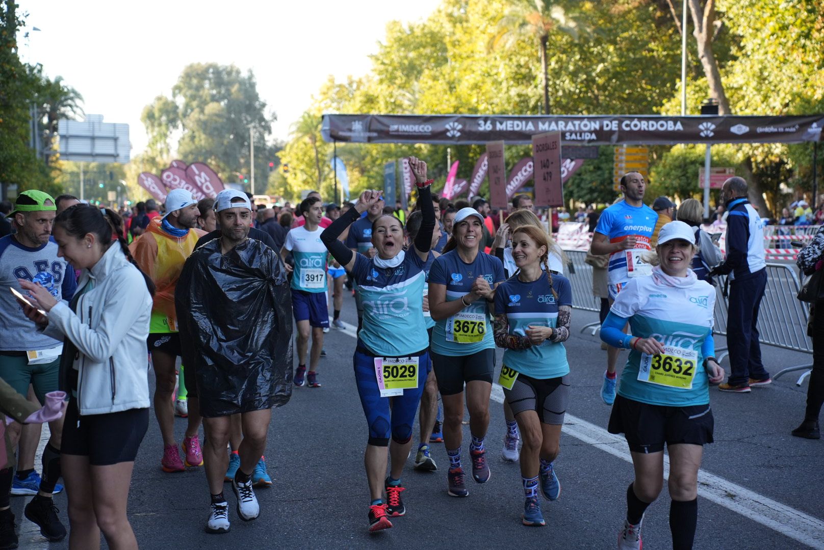 MEDIA MARATÓN DE CÓRDOBA | Los momentos previos de La Media Maratón de  Córdoba en imágenes