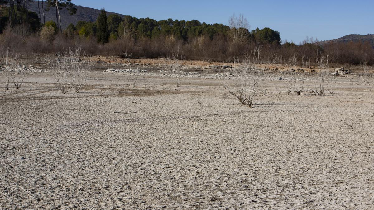 Sequía en el embalse de Bellús por falta de lluvia