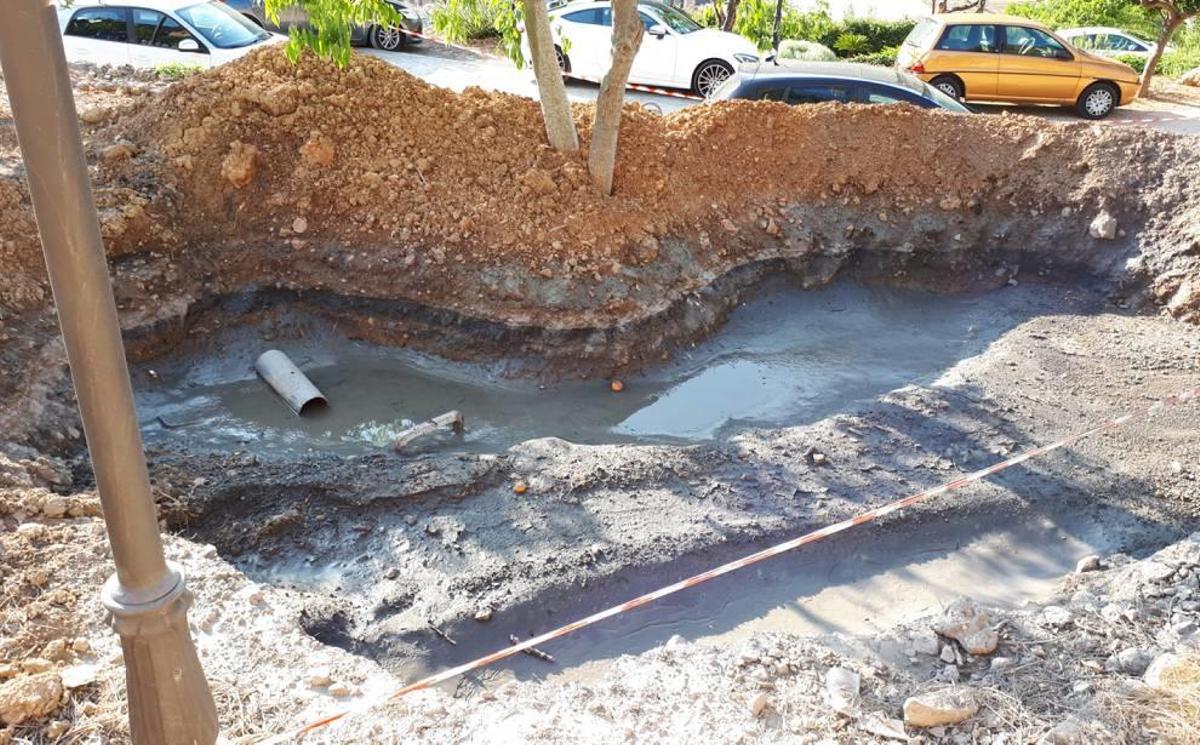 Excavación de un pozo en Fornalutx.