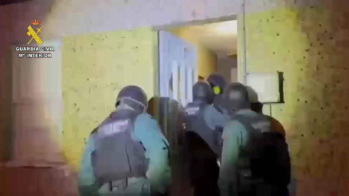 La Guardia Civil desarticula un importante punto de venta de droga en Cambre