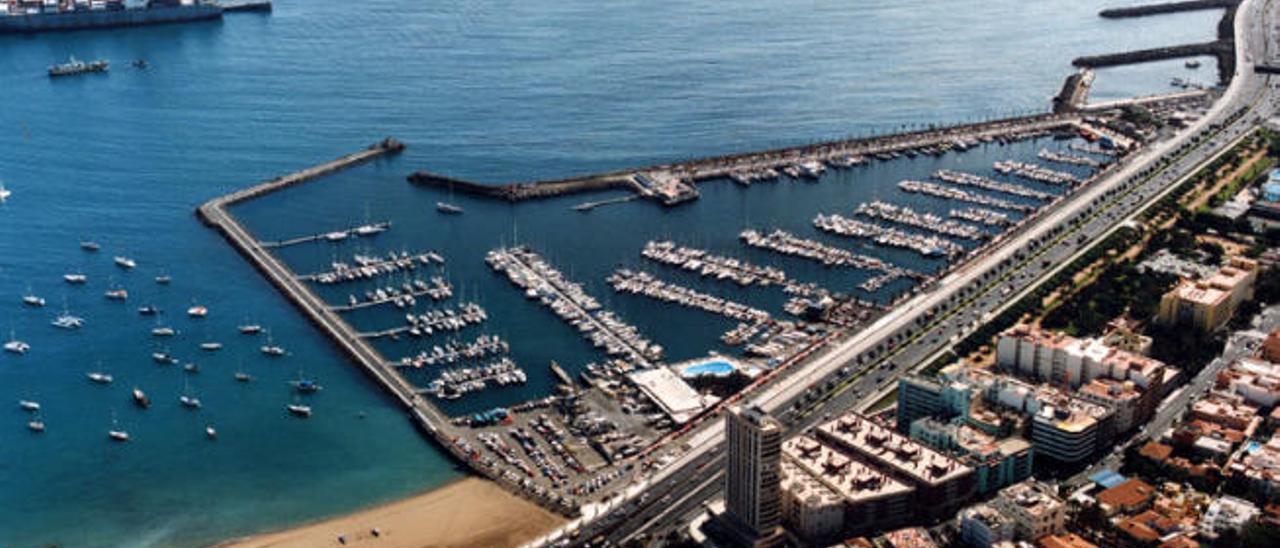 La ciudad da luz verde a la ampliación de 850 atraques en el Muelle Deportivo