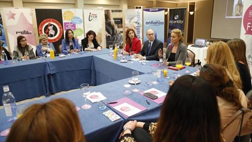 Durán pide más ayudas para la actividad empresarial de la mujer