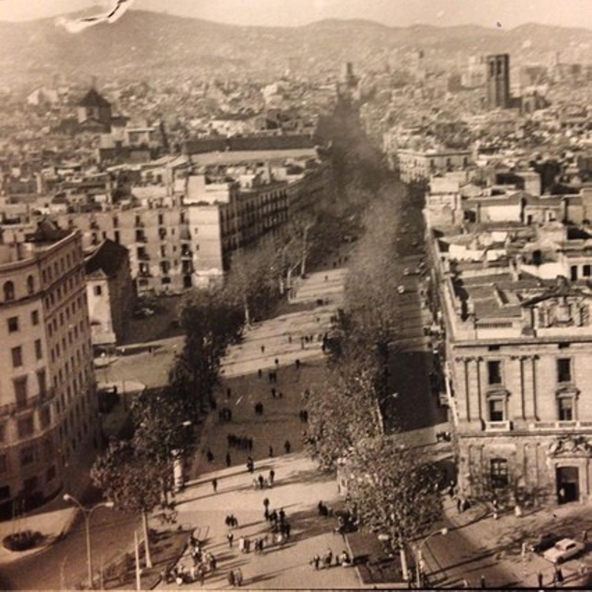 Vista de la Rambla des del mirador de Colom.