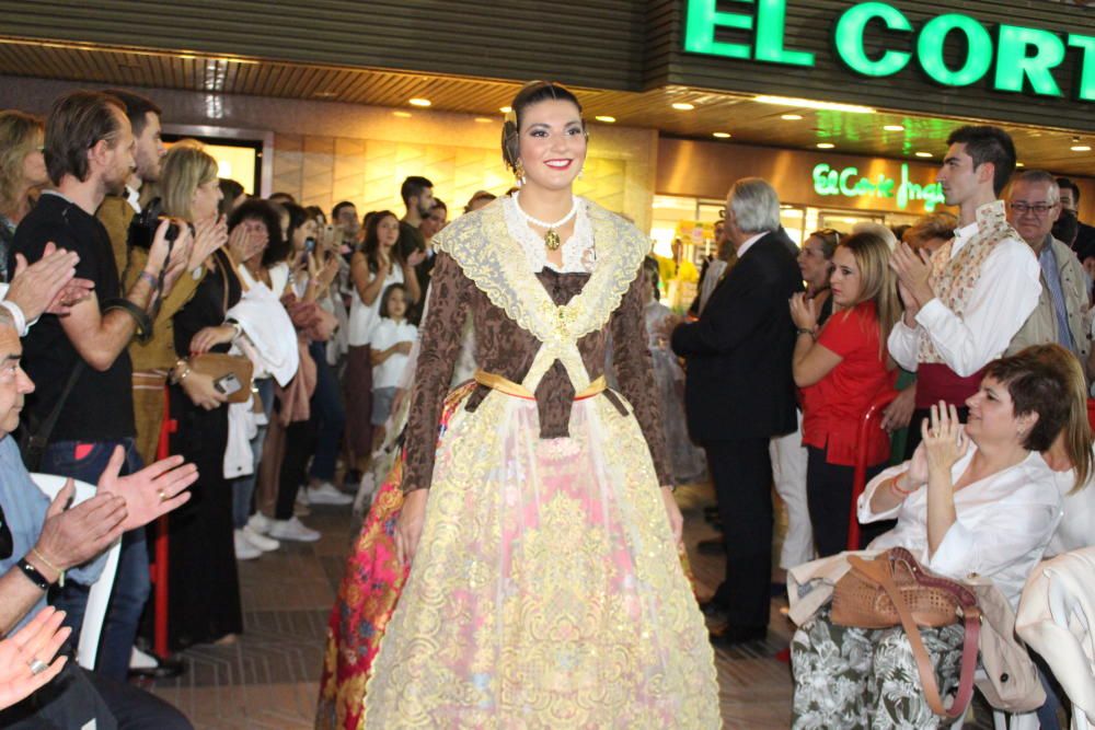 Estreno de las falleras mayores y cortes 2020 en Una Festa per a Tots