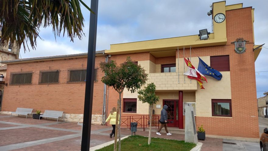 Acto en Roales del Pan en el aniversario de la muerte de Arancha Corcero, atacada por unos perros