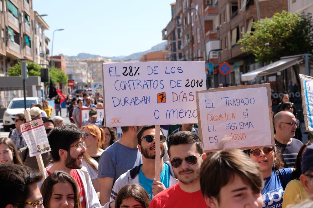 La manifestación del Día del Trabajador reúne a 18 colectivos y partidos del Medio Vinalopó