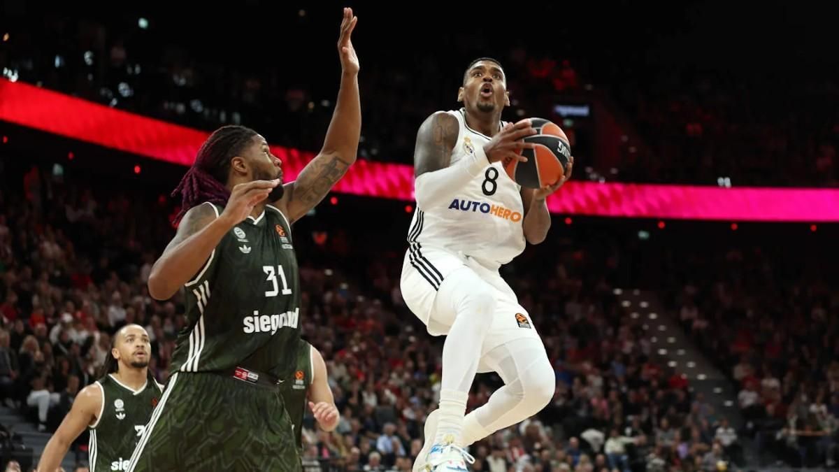 Xavier Rathan-Mayes, en el partido de Euroliga ante el Bayern Múnich