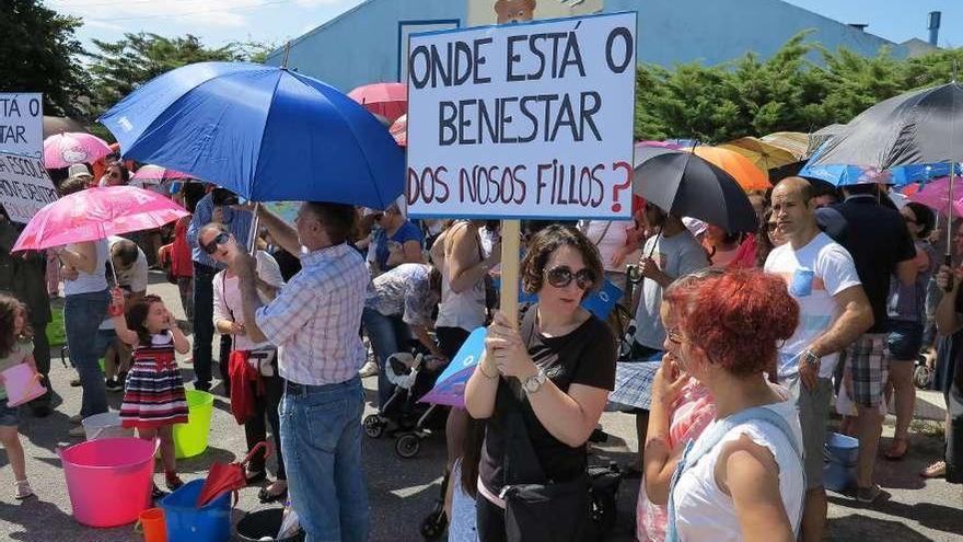 Un momento de la concentración de protesta llevada a cabo el domingo.