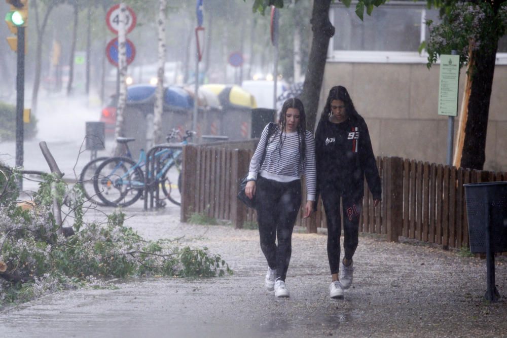 Una forta tempesta deixa 30 litres en una hora a Girona