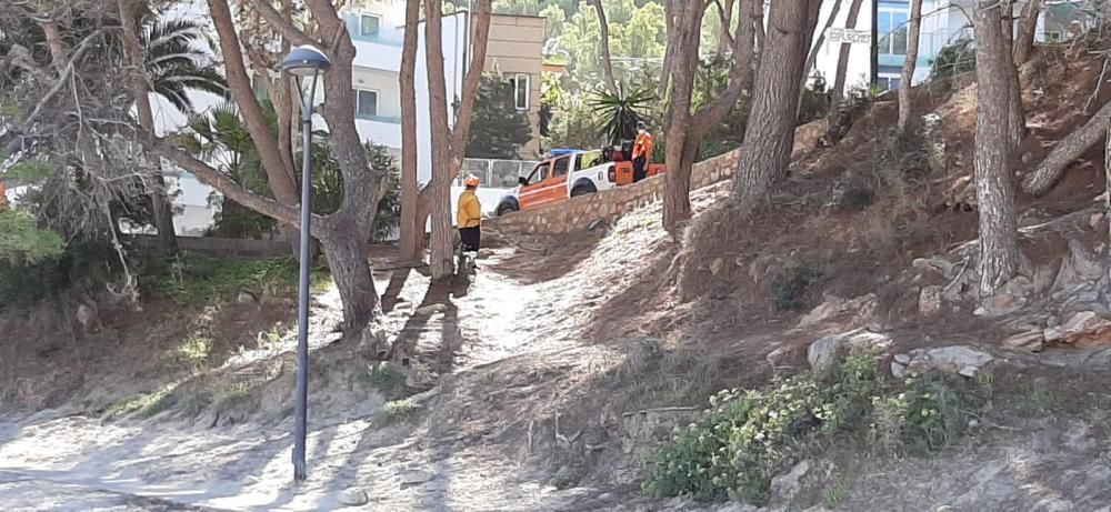 Simulacro en Cala Llonga