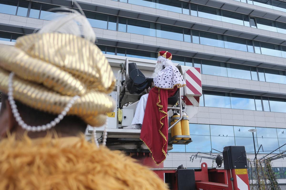 Los Reyes Magos visitan el CHUO