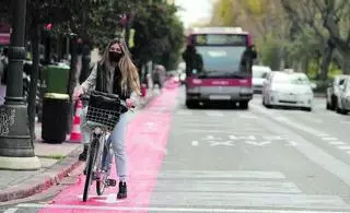 València en Bici cuestiona el último carril bici de Grezzi y pide ampliar la zona roja