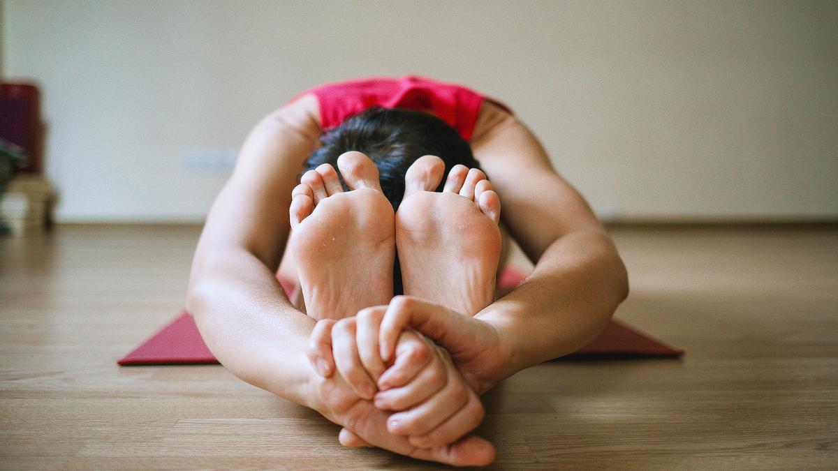 Elige el mejor momento del día para practicar yoga.