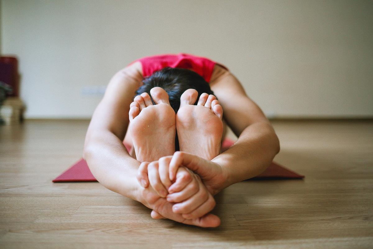 Elige el mejor momento del día para practicar yoga.